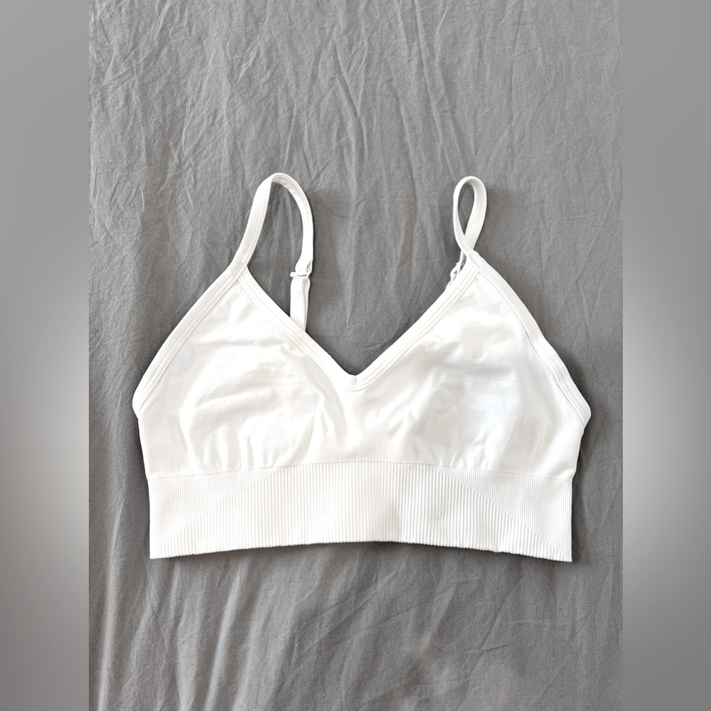 Lululemon - Ebb to street bra C/D cup